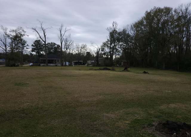 Property at 13660 Ball Park Rd, Walker, LA 70785