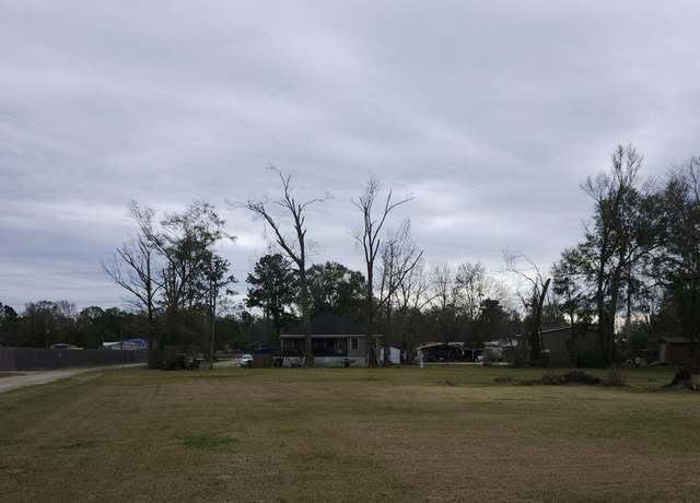 Property at 13660 Ball Park Rd, Walker, LA 70785