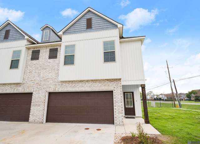 Property at 5631 Stuga Dr, Baton Rouge, LA 70820, 3 beds, 2.5 baths