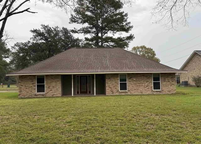 Property at 7474 Denham Dr, Denham Springs, LA 70726, 3 beds, 2 baths