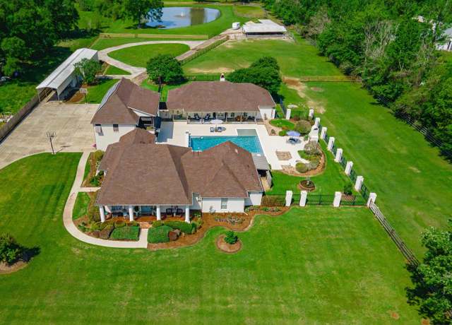 Property at 14247 Blackwater Rd, Central, LA 70714, 5 beds, 4 baths