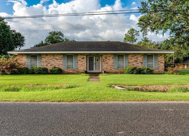 Property at 111 Marguerite Ave, Schriever, LA 70395, 3 beds, 2.5 baths
