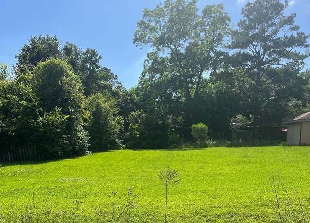 Property at 13569 Clark Dr, Baton Rouge, LA 70807