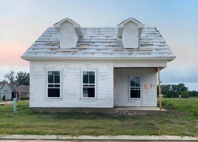 Property at 205 Queens Way, Thibodaux, LA 70301, 3 beds, 2.5 baths