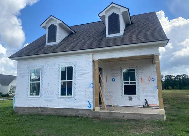Property at 205 Queens Way, Thibodaux, LA 70301, 3 beds, 2.5 baths