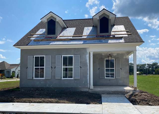 Property at 205 Queens Way, Thibodaux, LA 70301, 3 beds, 2.5 baths