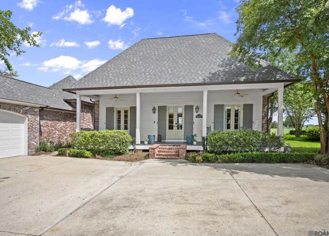 Property at 2220 St Andrews Ave, Zachary, LA 70791, 4 beds, 3 baths