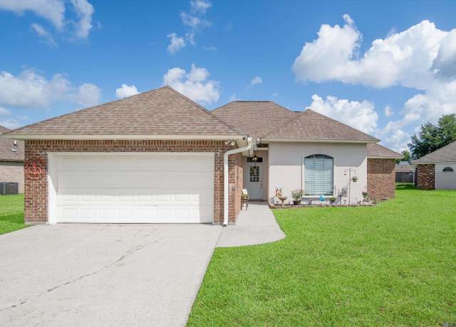 Property at 38683 Redbud Ln, Watson, LA 70706, 4 beds, 2 baths