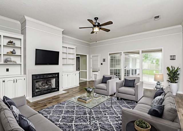 Property at 17177 Culps Bluff Ave, Baton Rouge, LA 70817, 4 beds, 2 baths