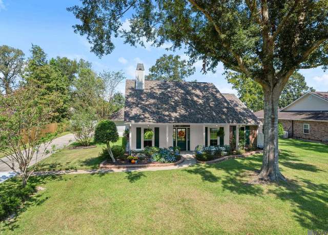 Property at 39442 Tommy Moore Rd, Gonzales, LA 70737, 3 beds, 2 baths