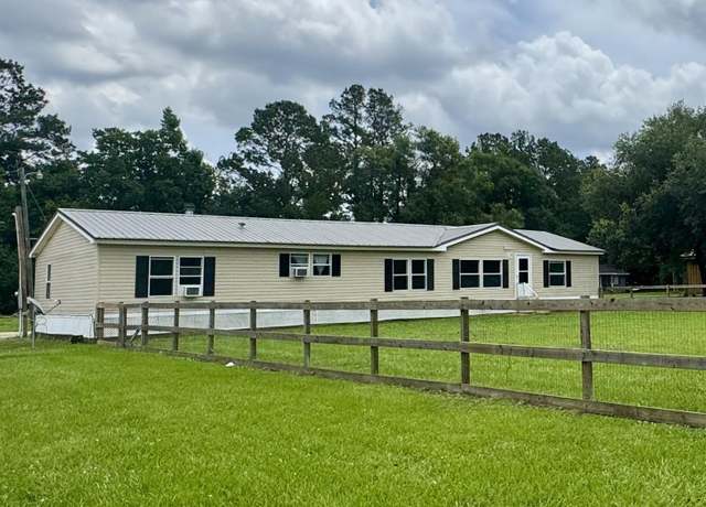 Property at 47120 Bear Ln, Hammond, LA 70401, 4 beds, 2 baths