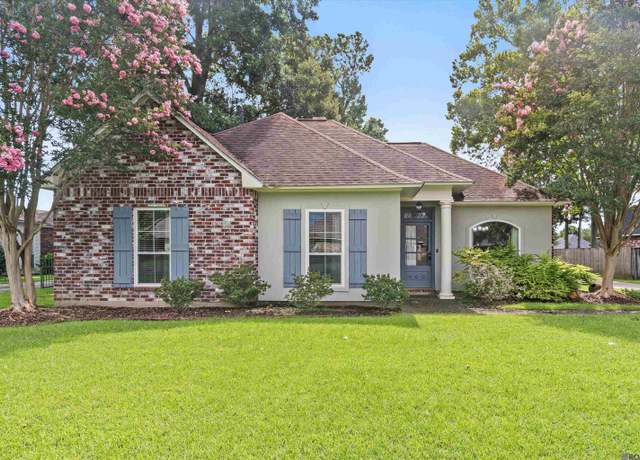 Property at 17488 Les Chenier St, Prairieville, LA 70769, 4 beds, 2 baths