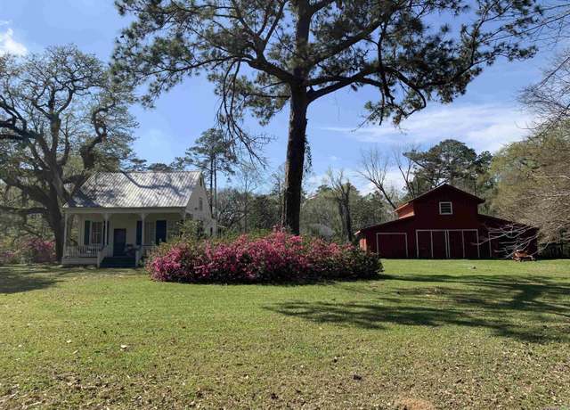 Property at 21510 Pearl St, Abita Springs, LA 70420, 3 beds, 2.5 baths