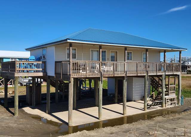 Property at 125 Pompano St, Grand Isle, LA 70358, 2 beds, 2 baths