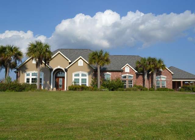 Property at 363 Providence Ave, Cut Off, LA 70345, 3 beds, 2.5 baths