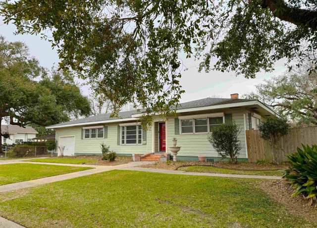 Property at 300 Seventh St, Morgan City, LA 70380, 3 beds, 2 baths