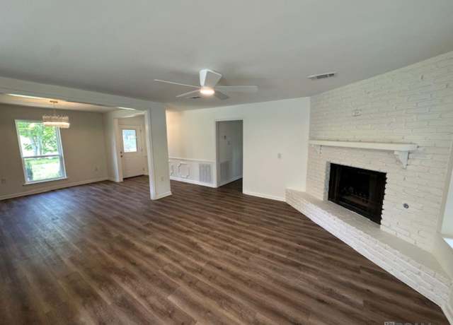 Property at 9009 Staring Ct, Baton Rouge, LA 70810, 3 beds, 2 baths