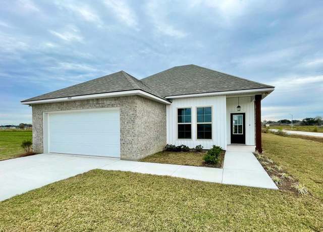 Property at 1325 Tina St, Thibodaux, LA 70301, 3 beds, 2 baths