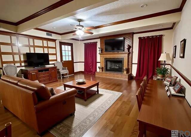 Property at 2741 Westerwood Dr, Baton Rouge, LA 70816, 4 beds, 2.5 baths