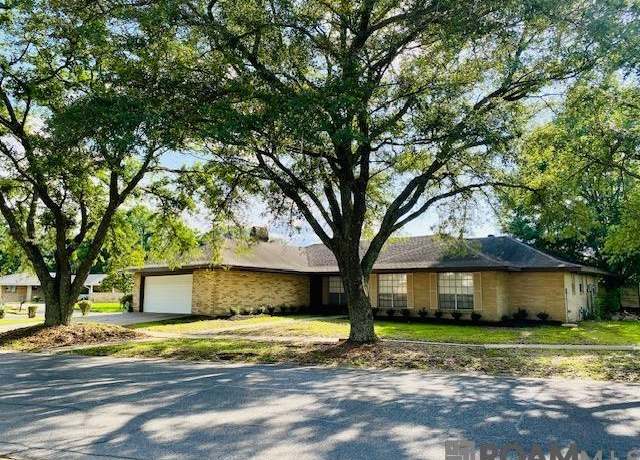 Property at 395 Hillcrest Ave, Baton Rouge, LA 70807, 4 beds, 2 baths