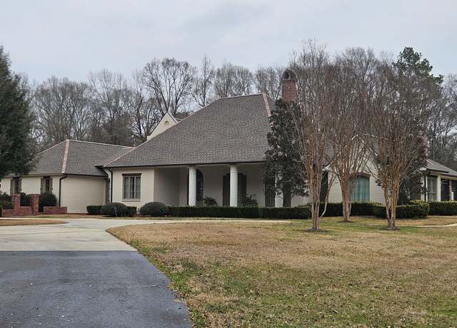 Property at 7304 La Hwy 421, St Francisville, LA 70775, 4 beds, 3.5 baths