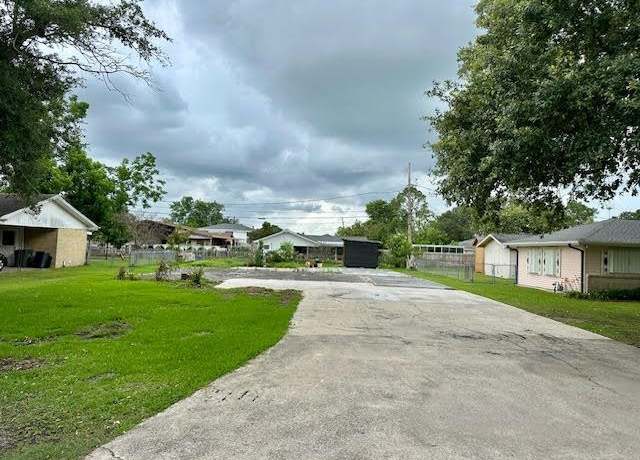 Property at 711 Funderburk Ave, Houma, LA 70364