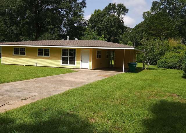 Property at 1321 N Woodcrest Ave, Denham Springs, LA 70726, 3 beds, 2 baths