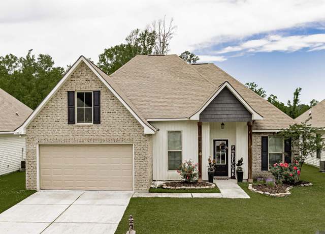 Property at 28347 Natchez Trce, Denham Springs, LA 70726, 3 beds, 2 baths