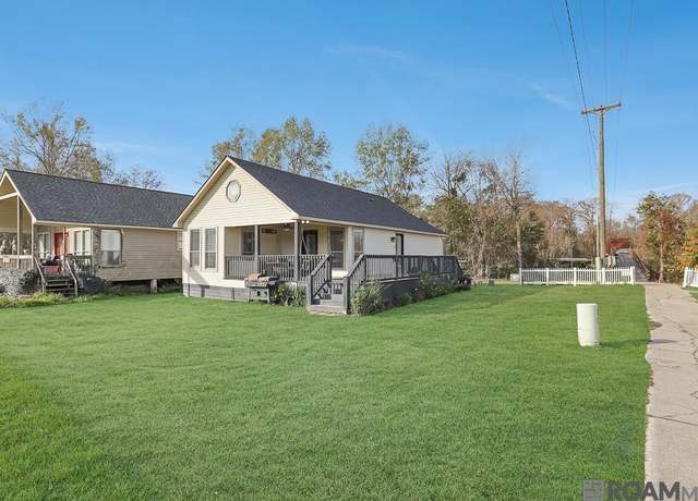 Property at 20878 Diversion Canal Rd, Maurepas, LA 70774, 2 beds, 2 baths