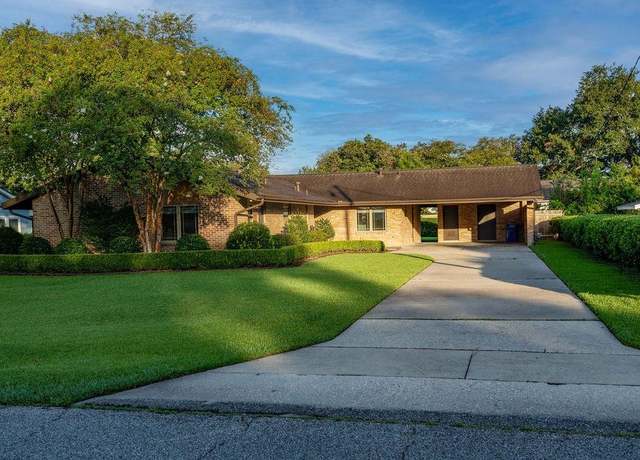 Property at 204 Cherokee Ave, Thibodaux, LA 70301, 3 beds, 2 baths