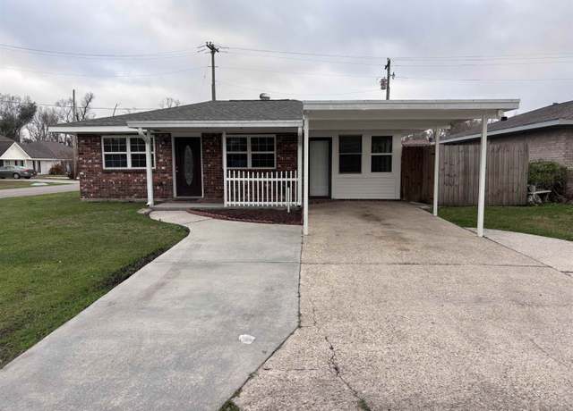 Property at 328 Saint Francis St, Houma, LA 70364, 3 beds, 1.5 baths