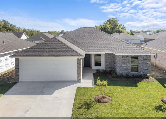 Property at 1323 West Amber St, Gonzales, LA 70737, 3 beds, 2 baths