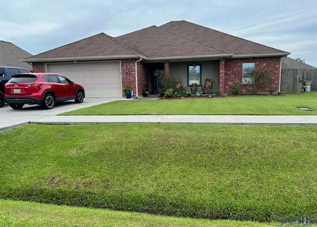 Property at 504 Sugar Plum St, Houma, LA 70364, 3 beds, 2 baths