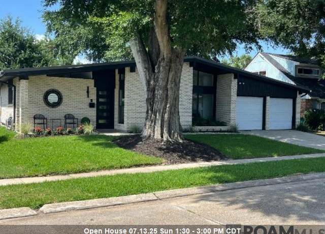 Property at 6612 Wilty St, Metairie, LA 70003, 3 beds, 2 baths