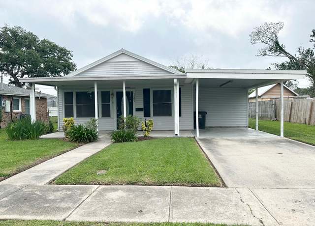 Property at 137 Hackberry Ave, Houma, LA 70360, 3 beds, 2 baths