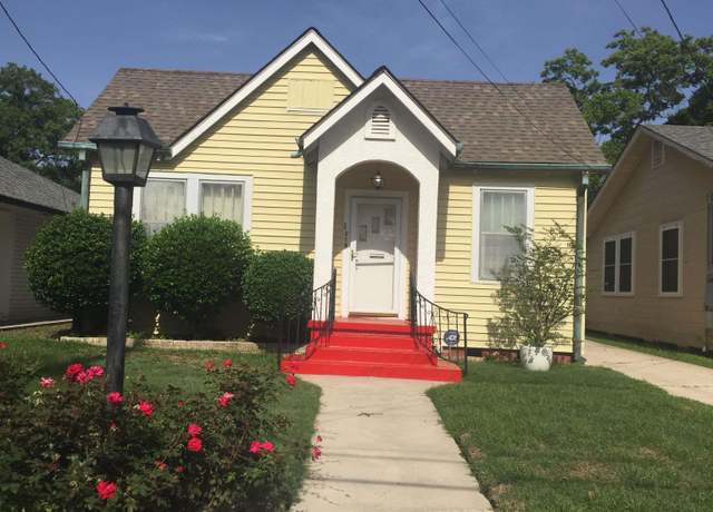 Property at 219 Westmoreland Dr, Baton Rouge, LA 70806, 2 beds, 1.5 baths