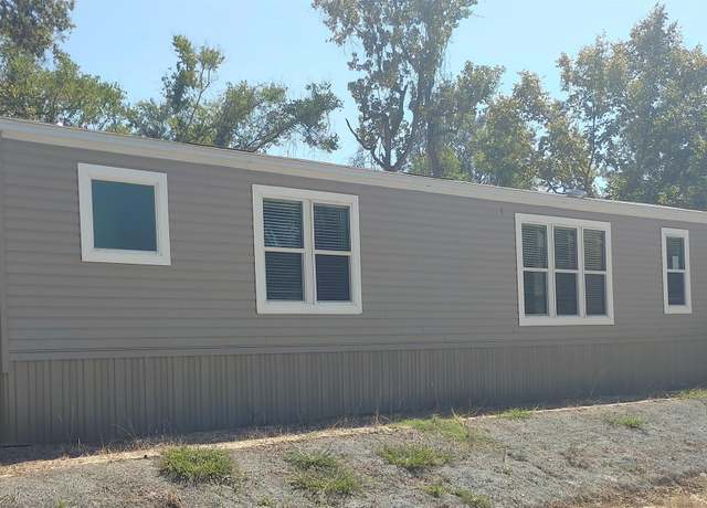 Property at 18884 Scivicque Ln, Denham Springs, LA 70726, 3 beds, 2 baths