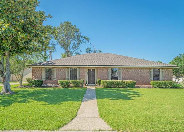 Property at 306 Ashland Dr, Thibodaux, LA 70301, 4 beds, 2 baths