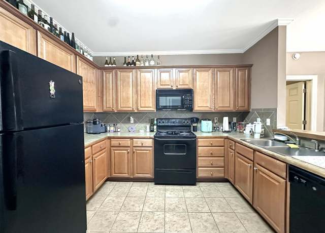 Property at 7300 Burbank Dr #44, Baton Rouge, LA 70820, 2 beds, 2 baths
