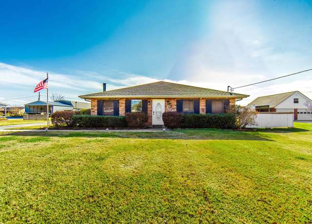 Property at 4124 Country Dr, Bourg, LA 70343, 3 beds, 2 baths