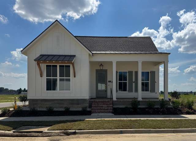 Property at 14332 Farris Dr, Baton Rouge, LA 70817, 4 beds, 3 baths