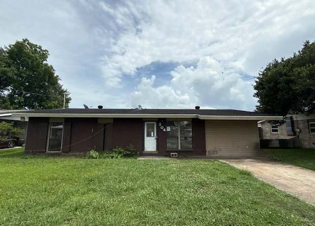 Property at 204 Oakshire Dr, Houma, LA 70364, 3 beds, 1 bath