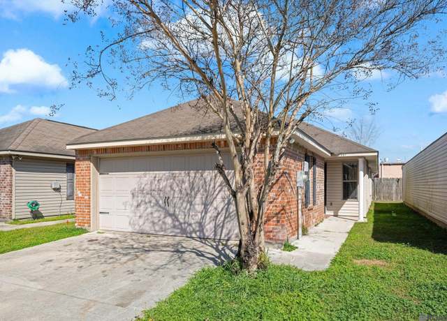 Property at 907 Sedona Pines Dr, Baton Rouge, LA 70816, 3 beds, 2 baths
