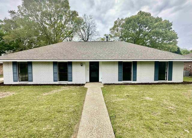 Property at 1523 Stoneleigh Dr, Baton Rouge, LA 70808, 4 beds, 2 baths