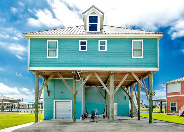 Property at 7002 Pamela Dr, Grand Isle, LA 70358, 4 beds, 4 baths