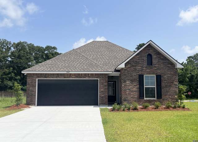 Property at 11447 Densmore Dr, Denham Springs, LA 70726, 4 beds, 3 baths