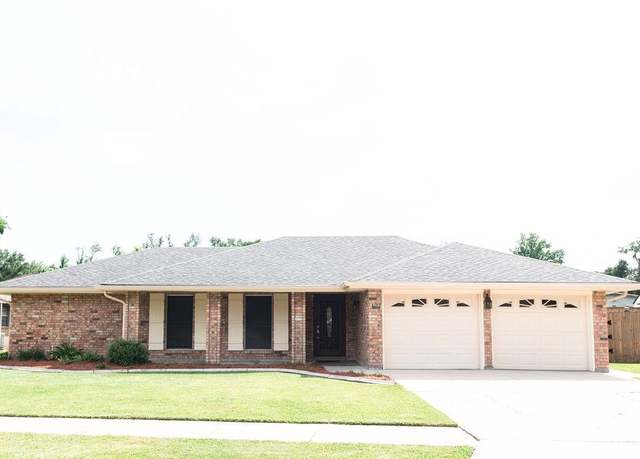 Property at 107 Piping Rock Dr, Houma, LA 70363, 4 beds, 2 baths