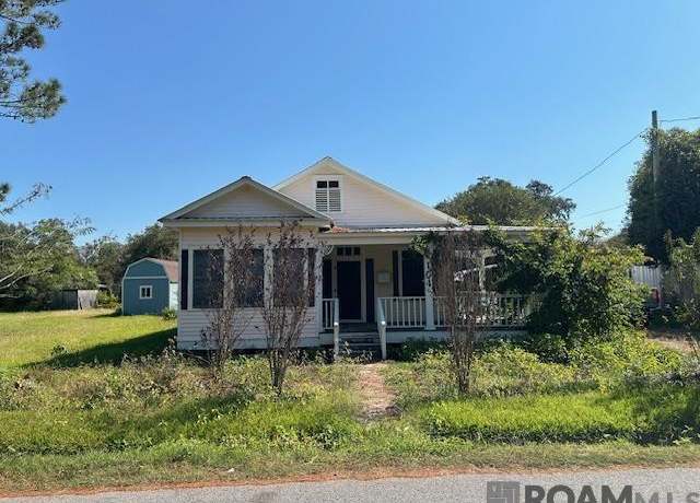 Property at 104 Morningside St, New Roads, LA 70760, 3 beds, 2 baths