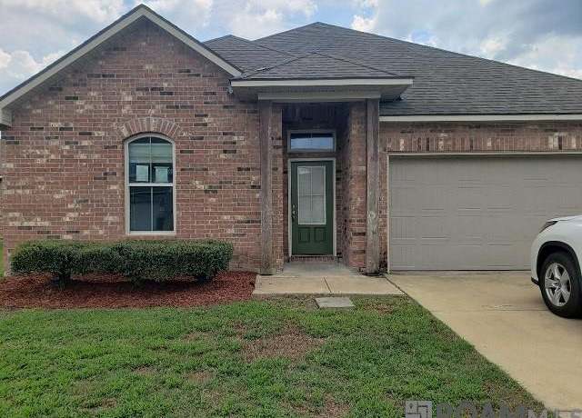Property at 8944 Cherry Laurel Ave, Zachary, LA 70791, 3 beds, 2 baths