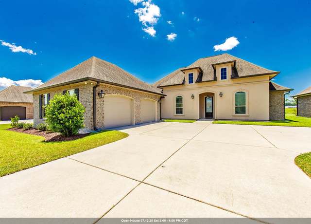 Property at 362 Royal Oak Blvd, Thibodaux, LA 70301, 4 beds, 3 baths